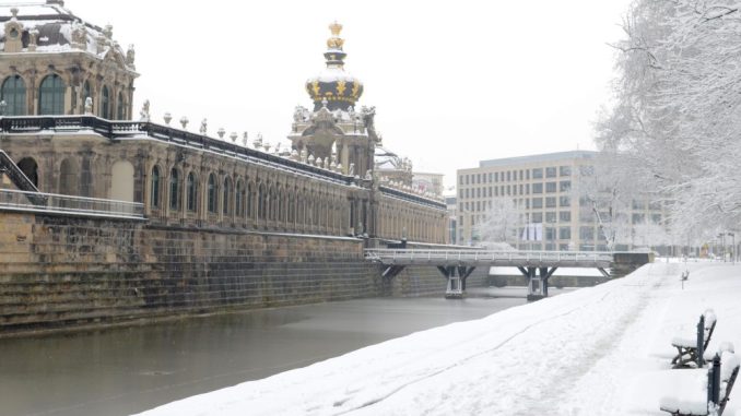 Winterspaziergang durch Dresdens schönes Altstadt - das war in diesem Winter leider Mangelware. Foto: Juliane Zönnchen