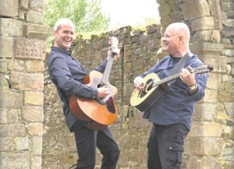 Spielen irische Balladen: Eddie Sheehan & Cormac Doyle. Foto: Bryan Mulhall / PR
