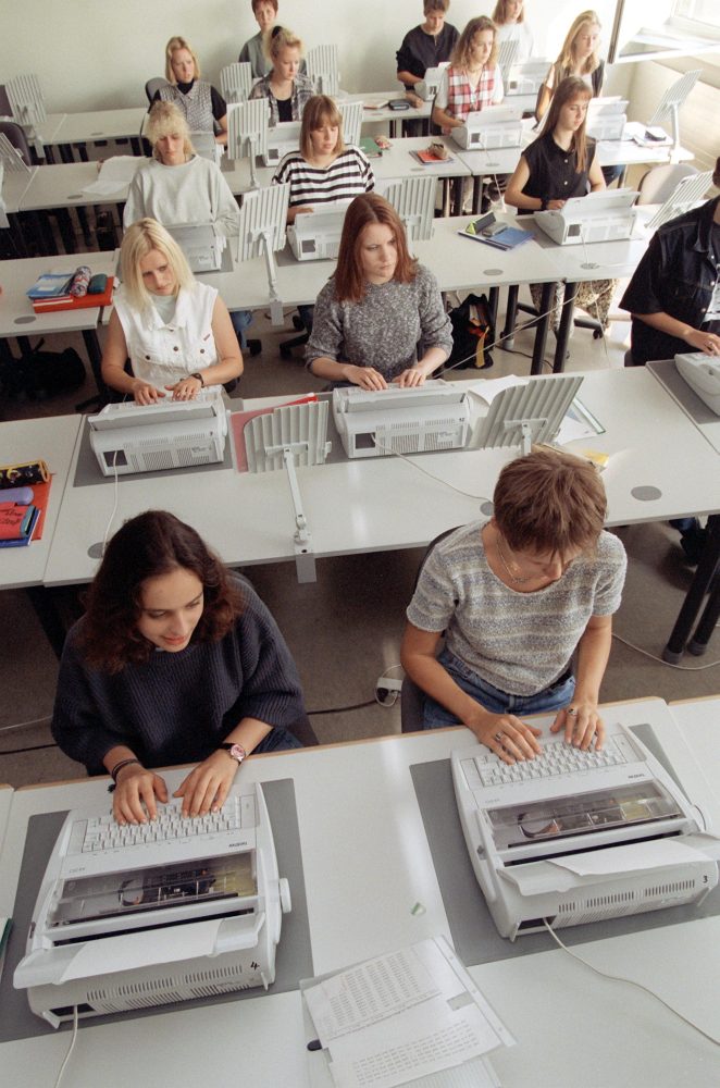 Der Übergang von der Schule zum Beruf soll für Schüler in Sachsen verbessert werden. Foto: Martin Schutt/Archiv