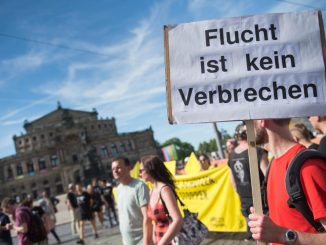 Demonstration in Dresden zur Flüchtlingspolitik. Foto: Arno Burgi