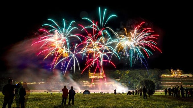 Das musikalisch unterlegte Feuerwerk war wie in jedem Jahr das spektakuläre Feuerwerk. Foto: Eric Münch (ue)