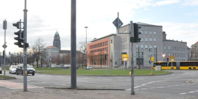 In Dresden zeigten sich die Umfrageteilnehmer sehr zufrieden mit Bus und Bahn, aber auch Fußgänger, Auto- und Radfahrer gaben der Stadt Pluspunkte. Fotos: Una Giesecke