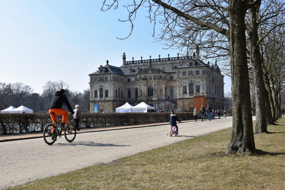 Dresden: Palais im Großen Garten zur Saisoneröffnung (Foto ...