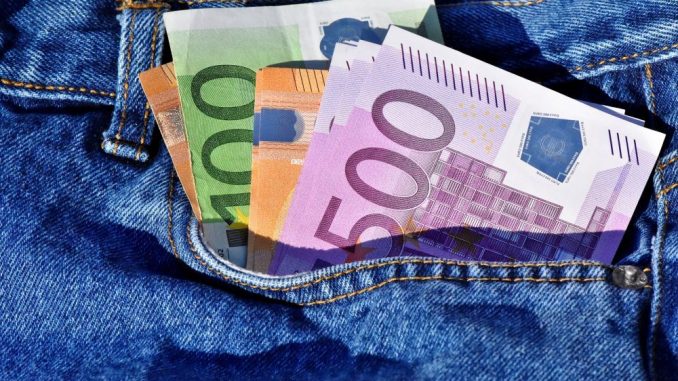 Wie viel Taschengeld ist angebracht? Ein Berater gibt Antworten. Foto: Pixabay