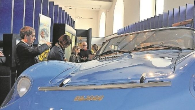 Der Ost-Rennschlitten Melkus RS 1000, einziger straßenzugelassener Sportwagen der DDR, war in Bonn der Hingucker in der Sonderschau, die nun im Verkehrsmuseum zu Gast ist. Foto: Una Giesecke