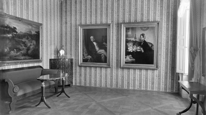 Julius-Scholtz-Zimmer, Schloss Pillnitz, Bergpalais, Interimsquartier der Dresdner Gemäldegalerie, 1947. (Foto: Sächsische Landesbibliothek – Staats-und Universitätsbibliothek / Deutsche Fotothek)