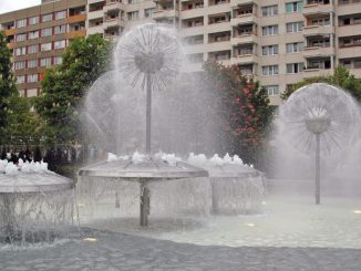 Pusteblumenbrunnen auf dem Albert-Wolf-Platz. Foto: Jochen Hänsch