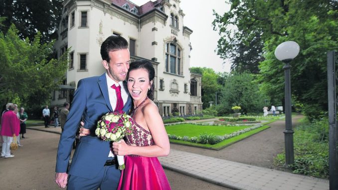 Auch Kristina und Stefan Auschner haben im Standesamt an der Goetheallee geheiratet.