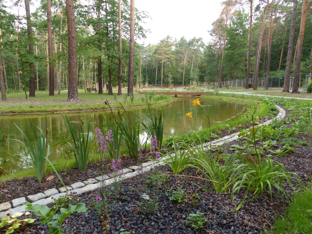 Heidefriedhof weiht neue Grabanlage „Teich der Erinnerung“ ein DAWO