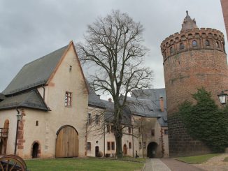 Tag der offenen Burg Mildenstein mit Trödelmarkt
