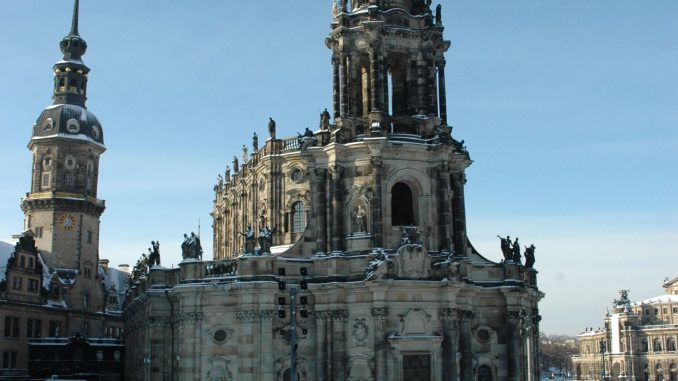 Hofkirche Kathedrale