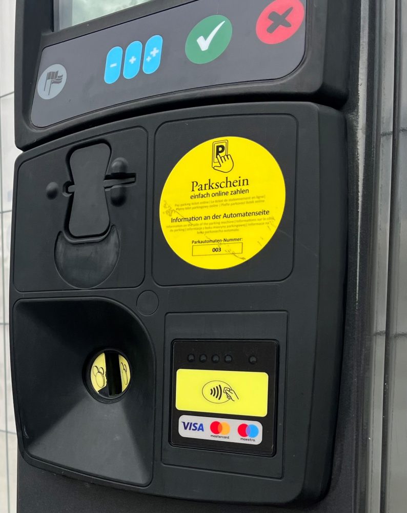 Kann Man Bei Mcdrive Mit Karte Zahlen Parkgebühr mit Karte zahlen