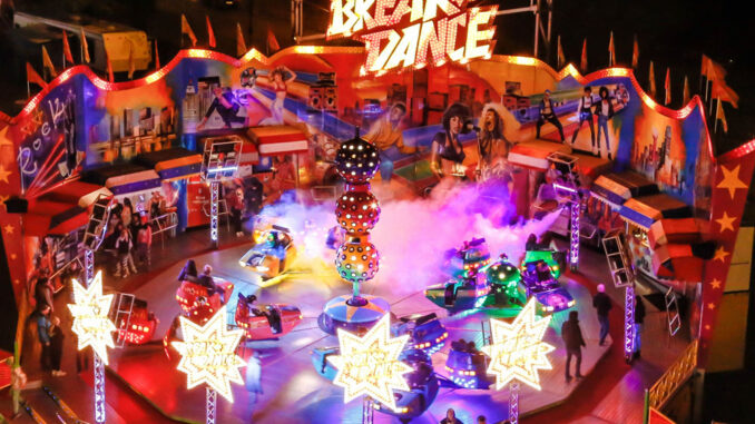 breakdance_dresden_rummel_vogelwiese2016 Die Vogelwiese lädt ein: Auf dem Volksfest-Gelände an der Pieschener Allee gibt es bis Ende Juli viel zu erleben. (Foto: PR)